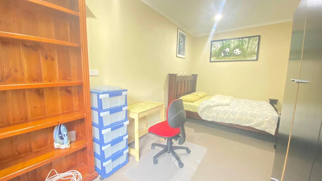 Furnished room with own bathroom