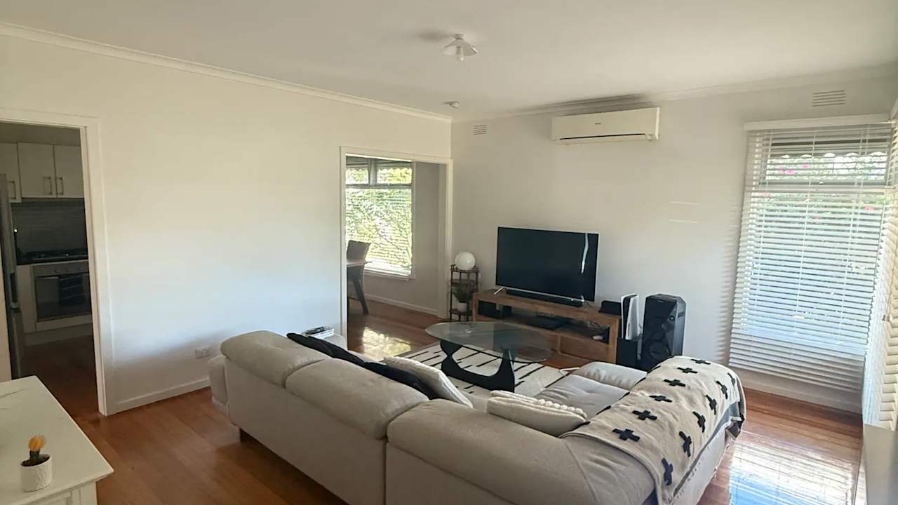 Room in a share house