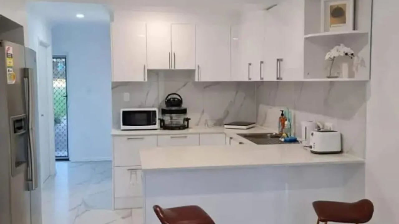 Whole property with 2 rooms for rent