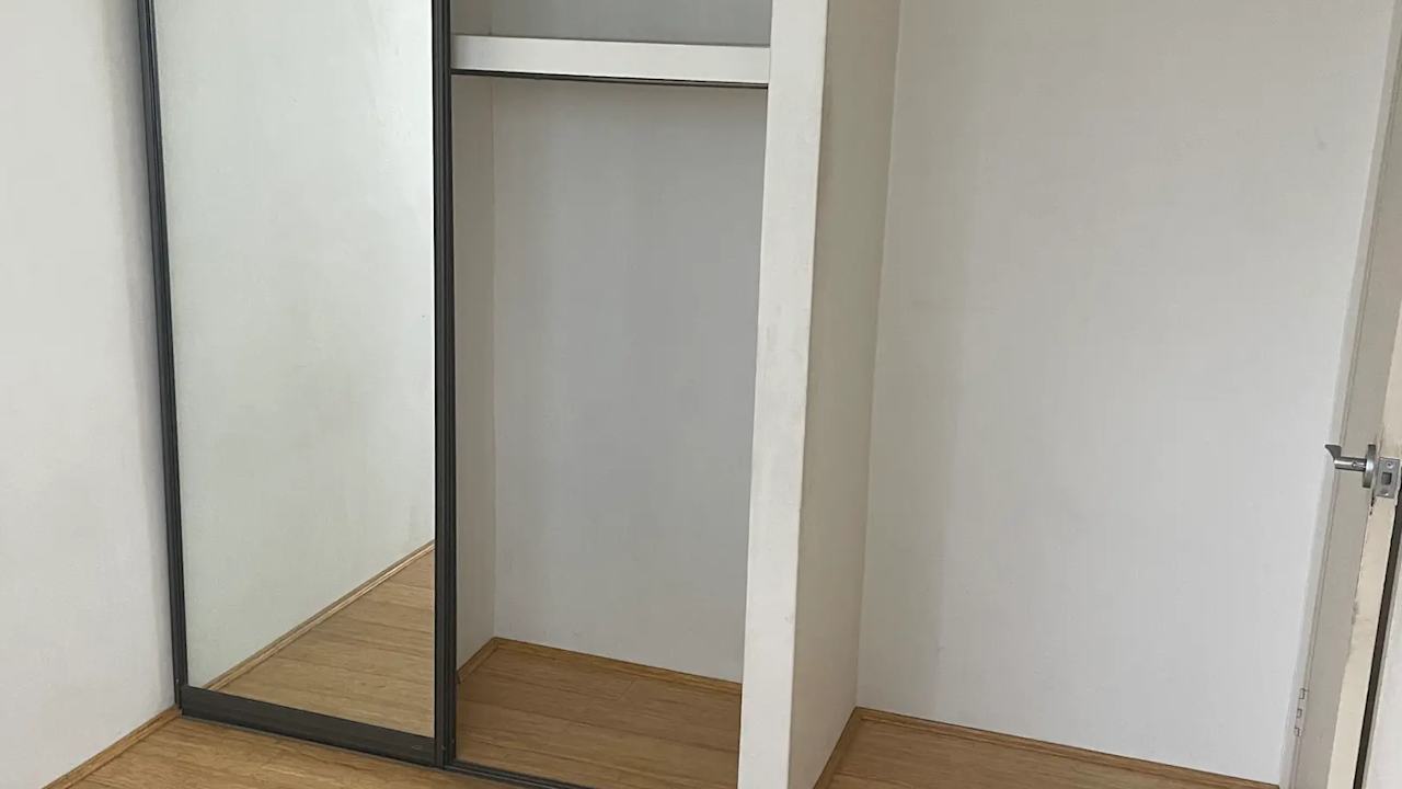 Room in a share house