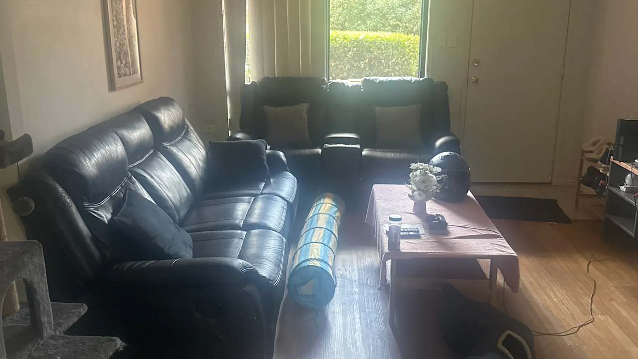 Unfurnished room in a share house