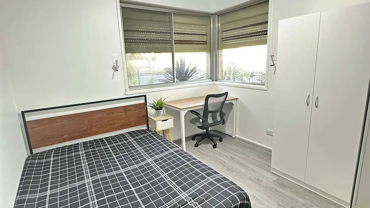 Furnished room in a share house