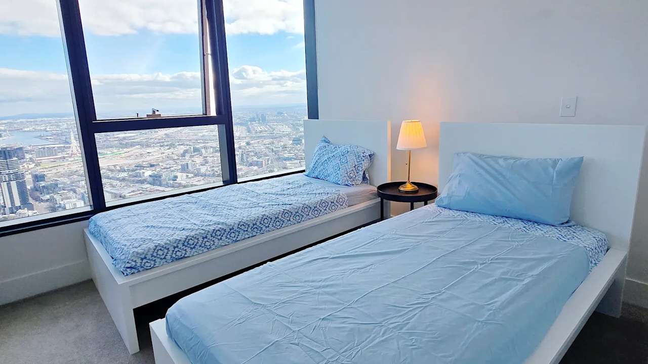 Furnished room in a flatshare