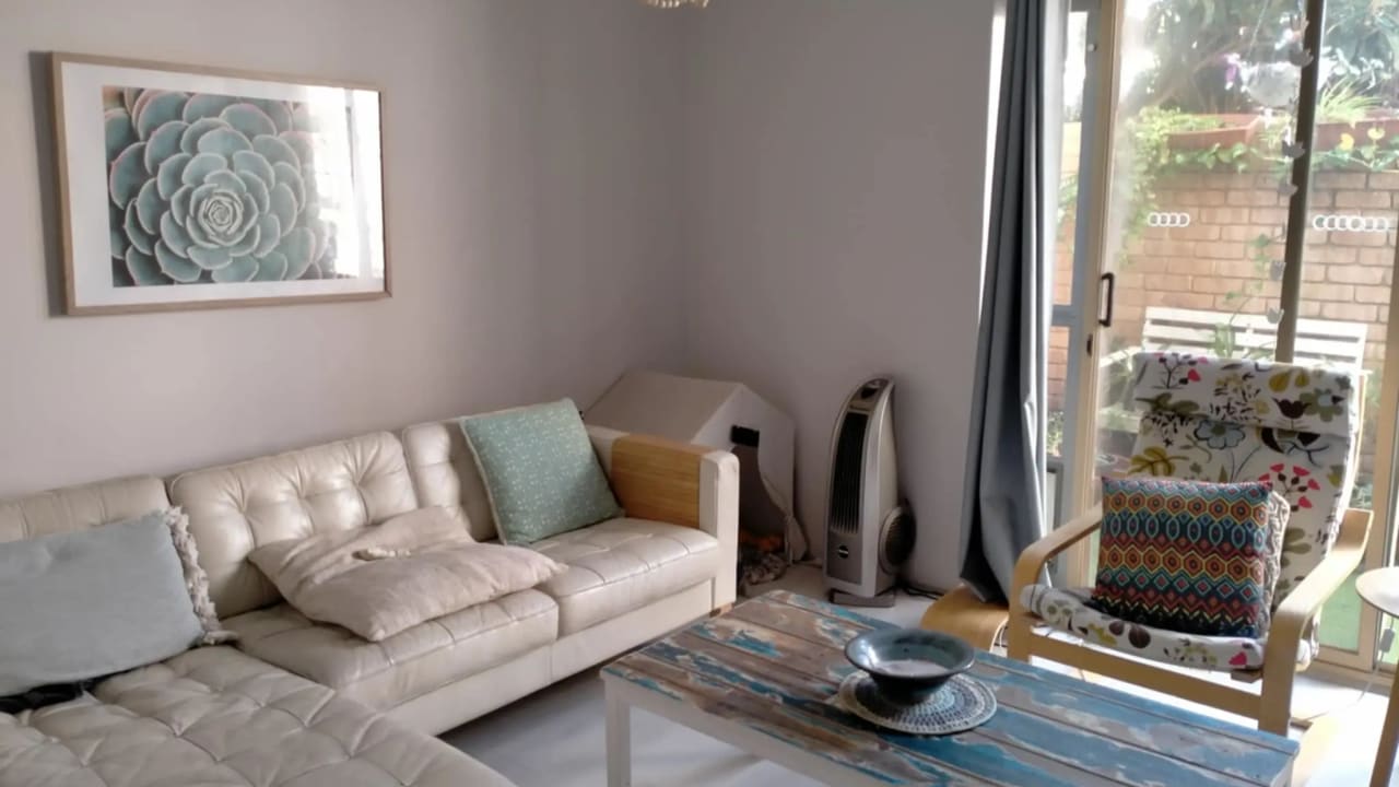 Furnished room in a flatshare