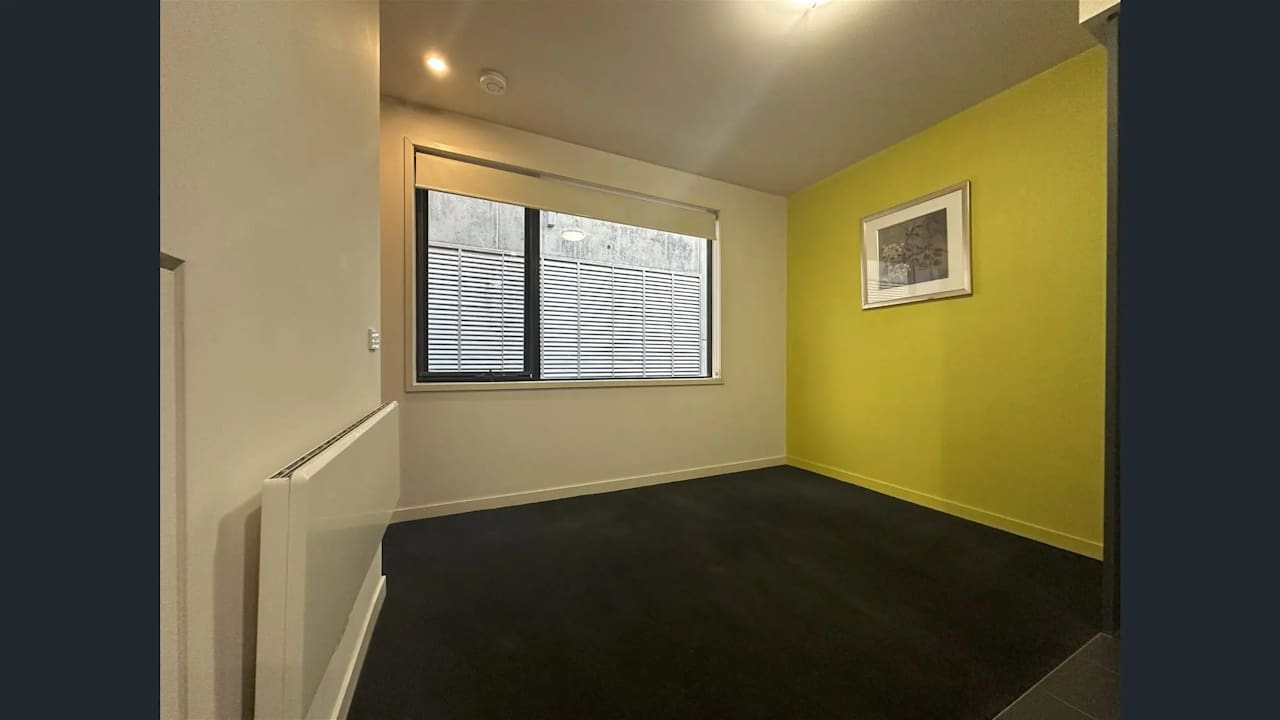 Room in a share house