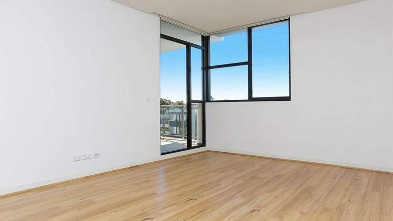 Furnished room with ensuite in a flatshare