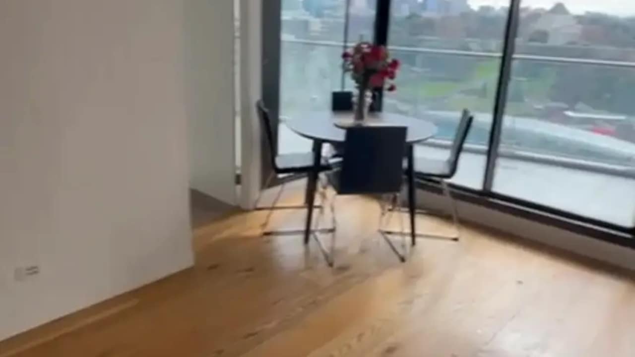 Unfurnished room with ensuite in a flatshare