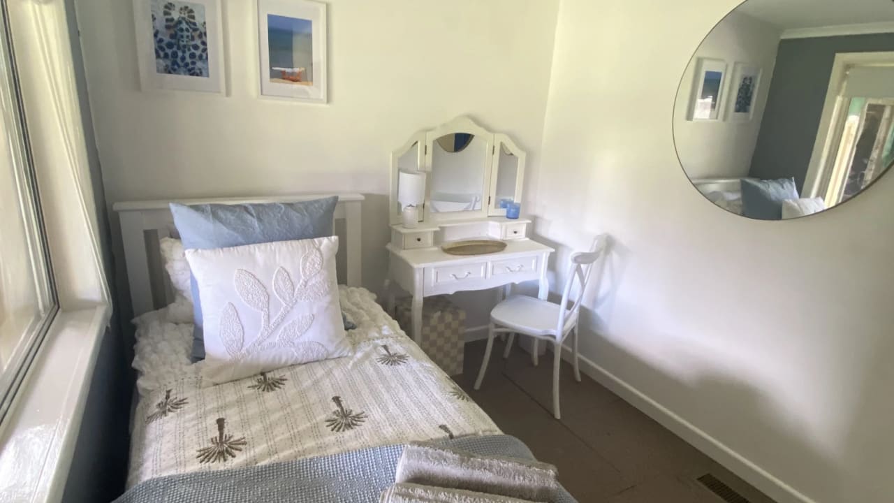 Furnished room with own bathroom