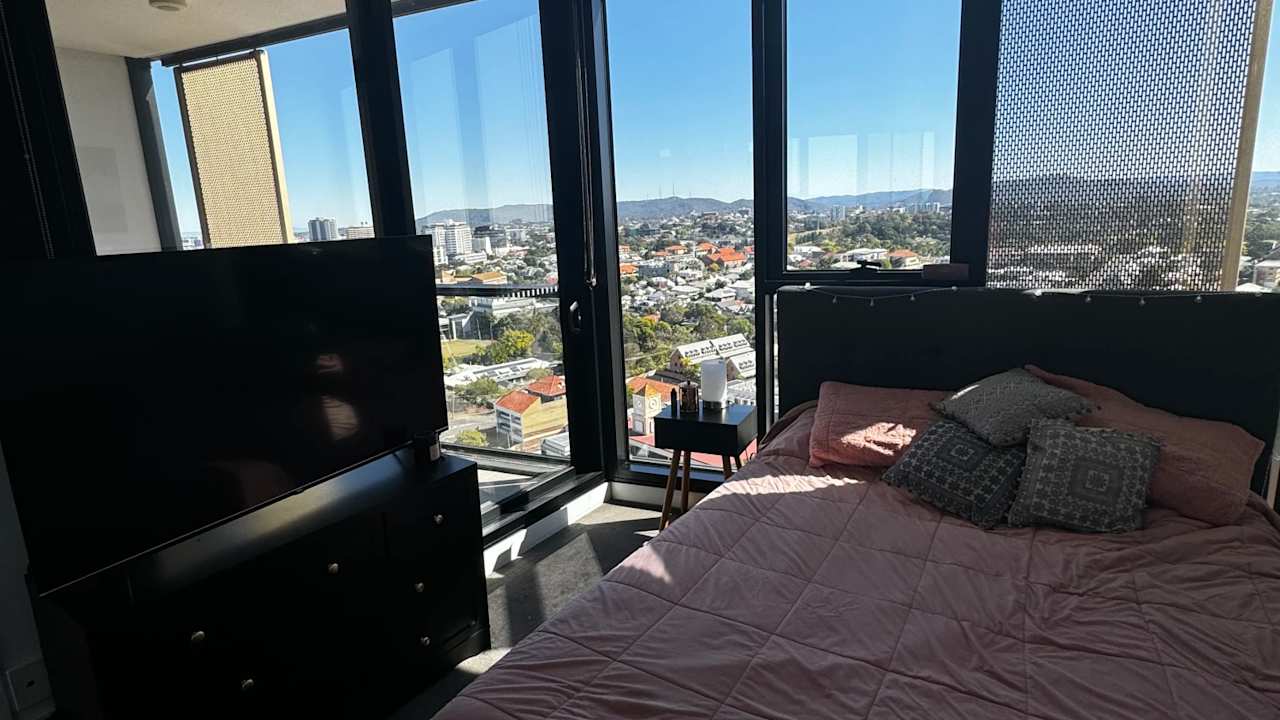 Furnished room with own bathroom