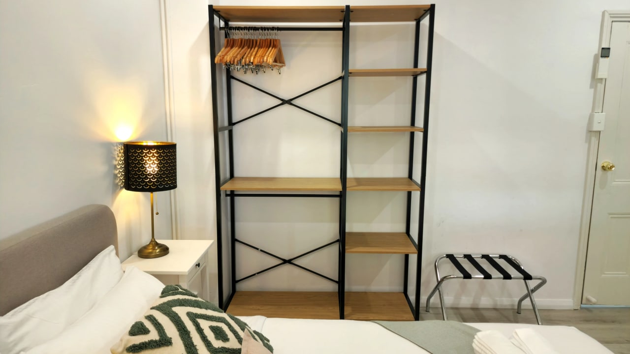 Furnished room in a share house