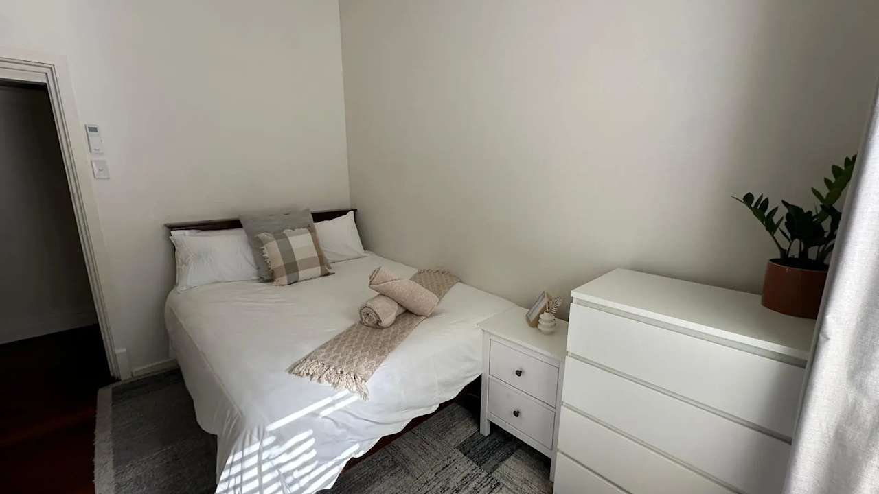 Furnished room with own bathroom
