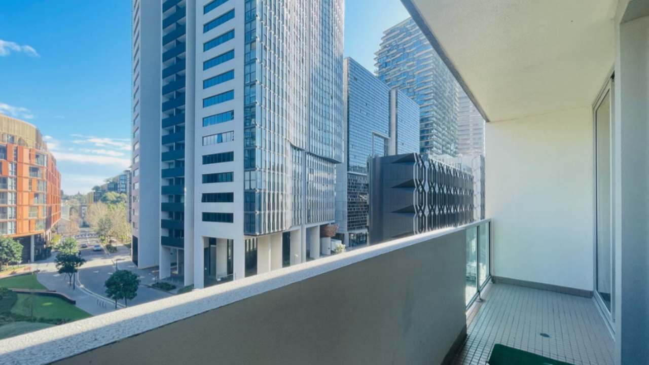 Whole property with 3 rooms for rent