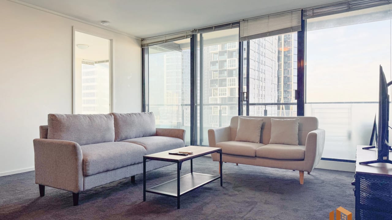 Furnished room in a flatshare