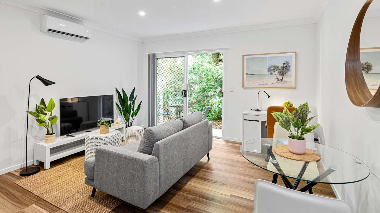 Furnished room studio flat for rent