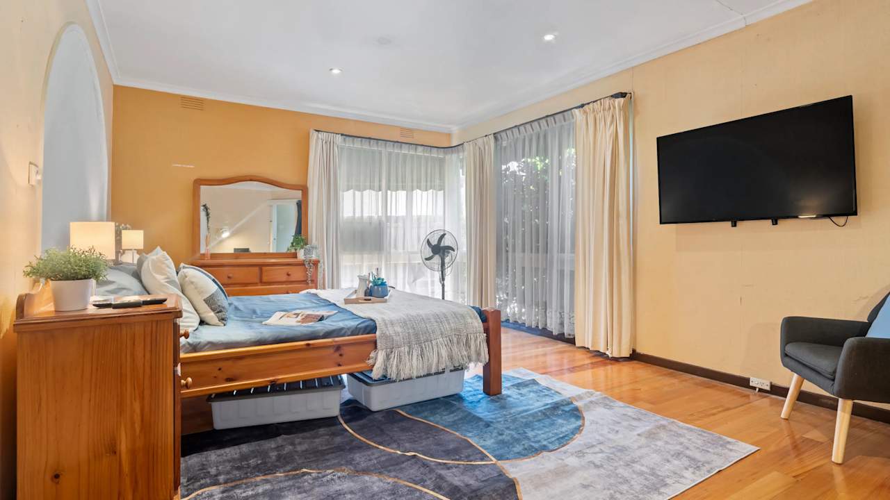 Furnished room in a share house