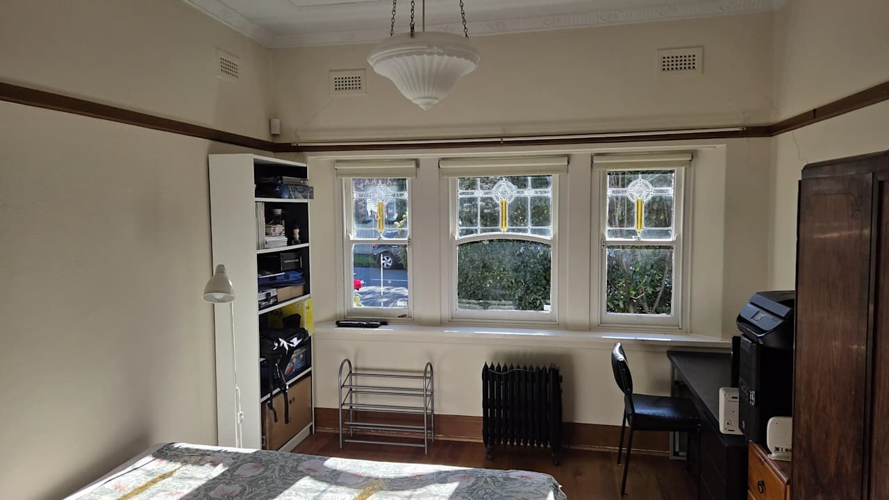 Furnished room in a share house