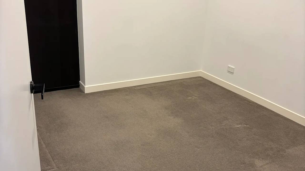 Unfurnished room with own bathroom
