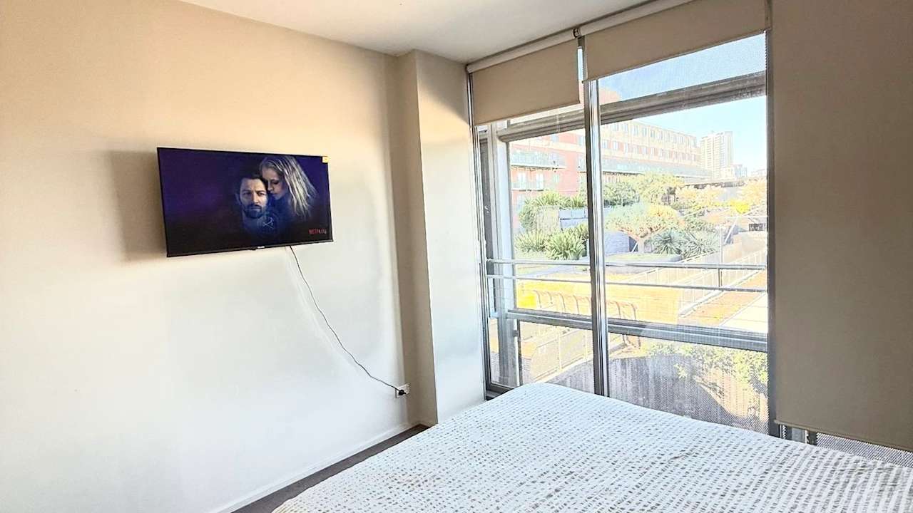 Furnished room in a flatshare