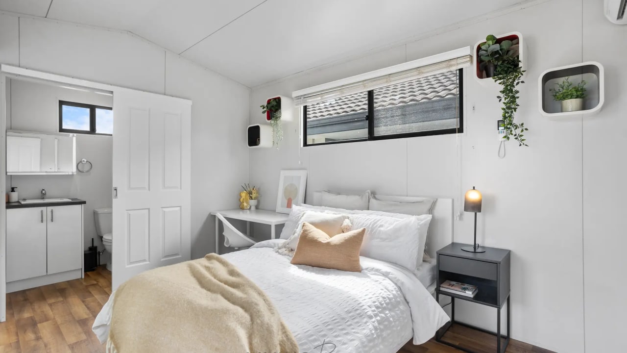 Furnished room with ensuite in a share house