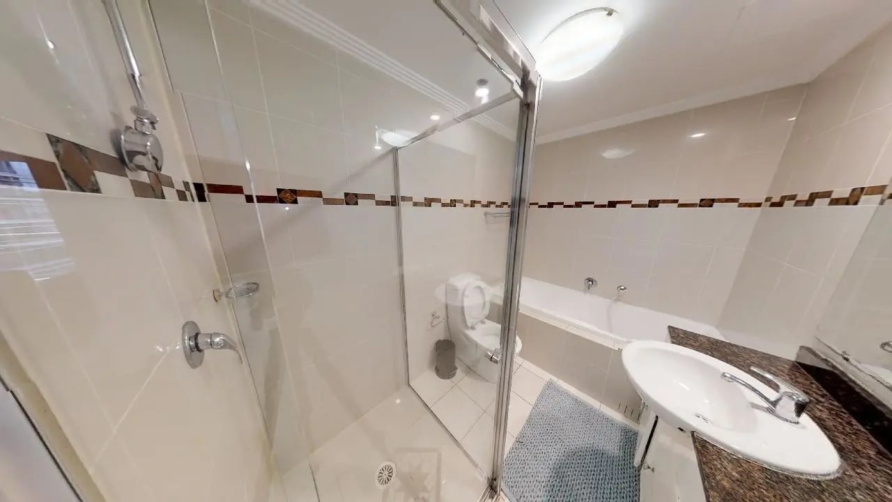Furnished room in a flatshare