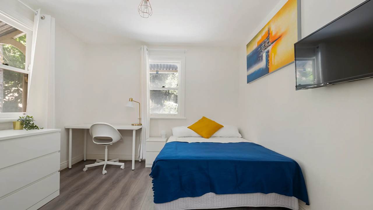 Furnished room with own bathroom
