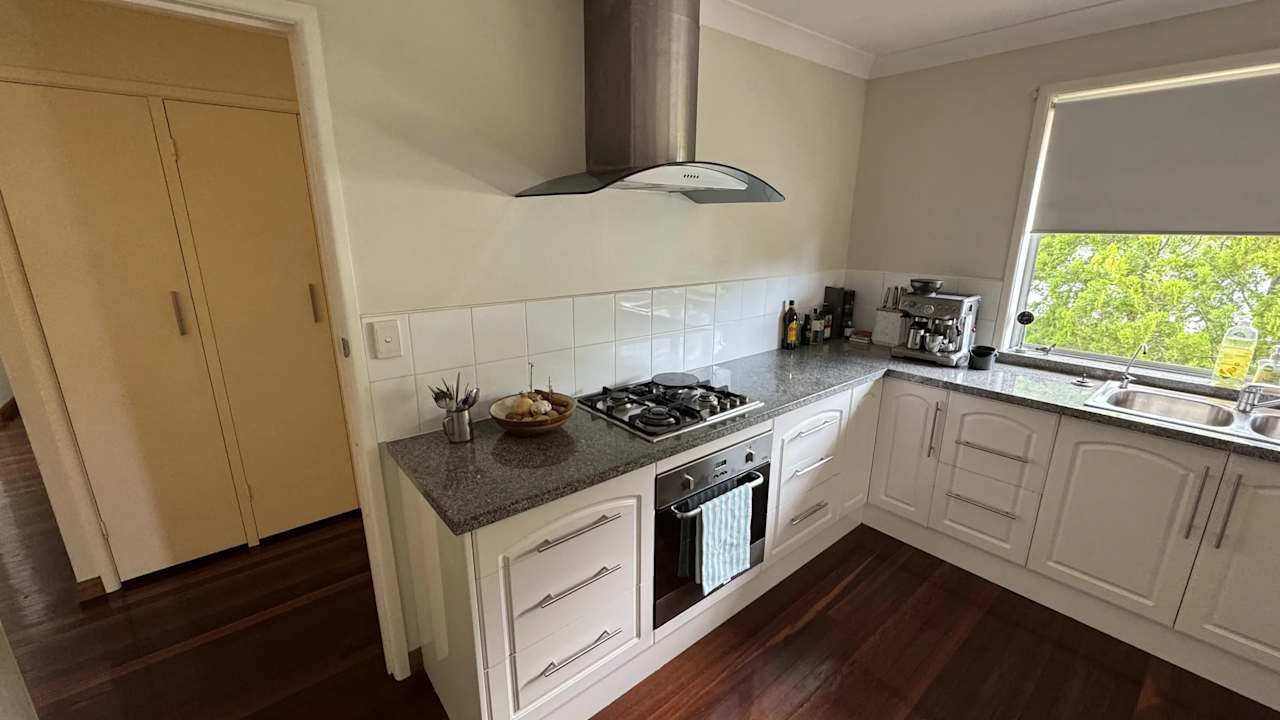 Room in a share house