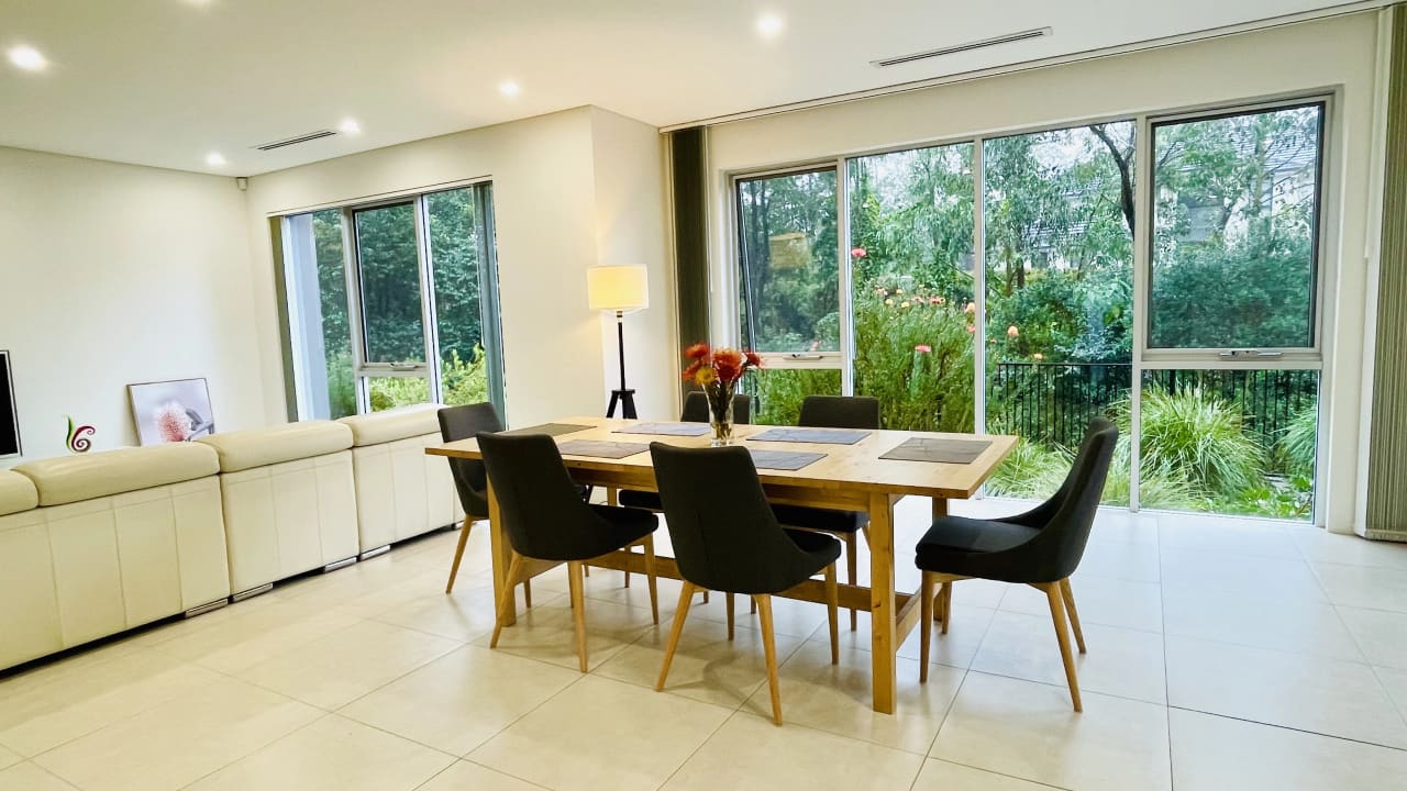Furnished room in a share house