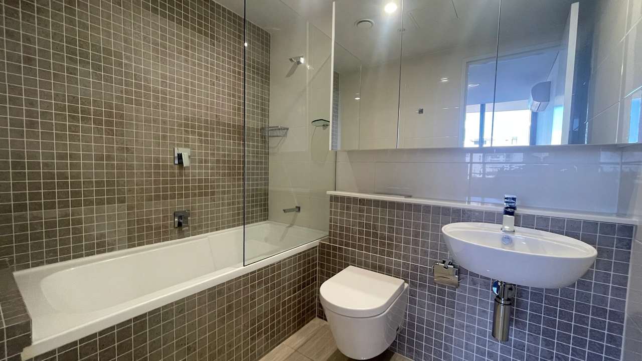 Whole property with 2 rooms for rent