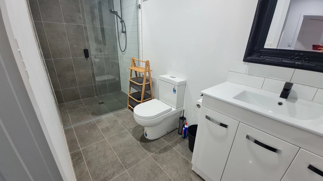 Room with ensuite in a share house