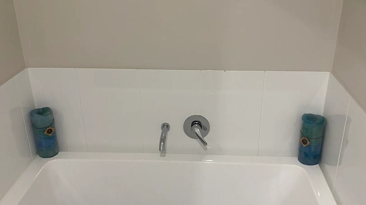 Unfurnished room with own bathroom