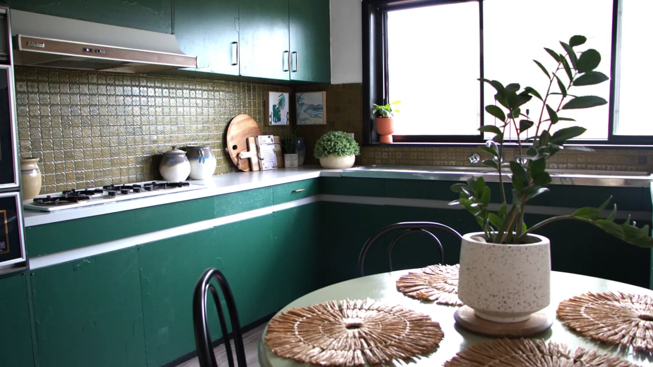 Furnished room in a share house