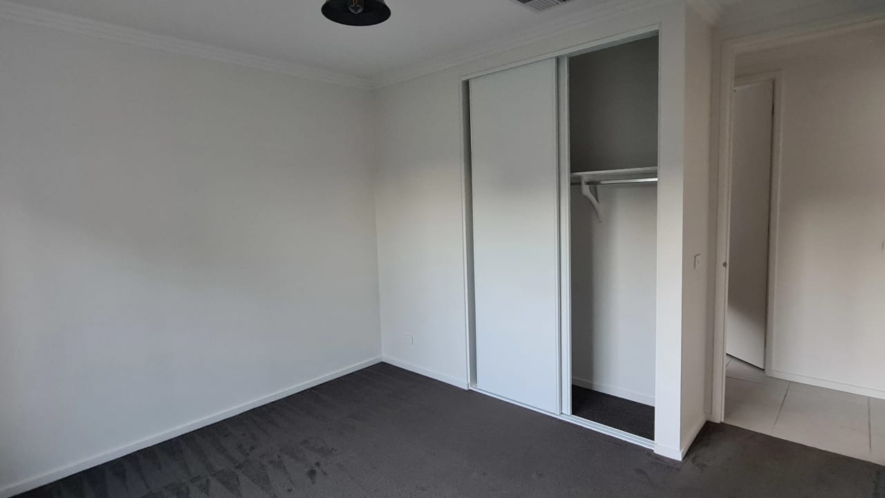 Unfurnished room in a share house
