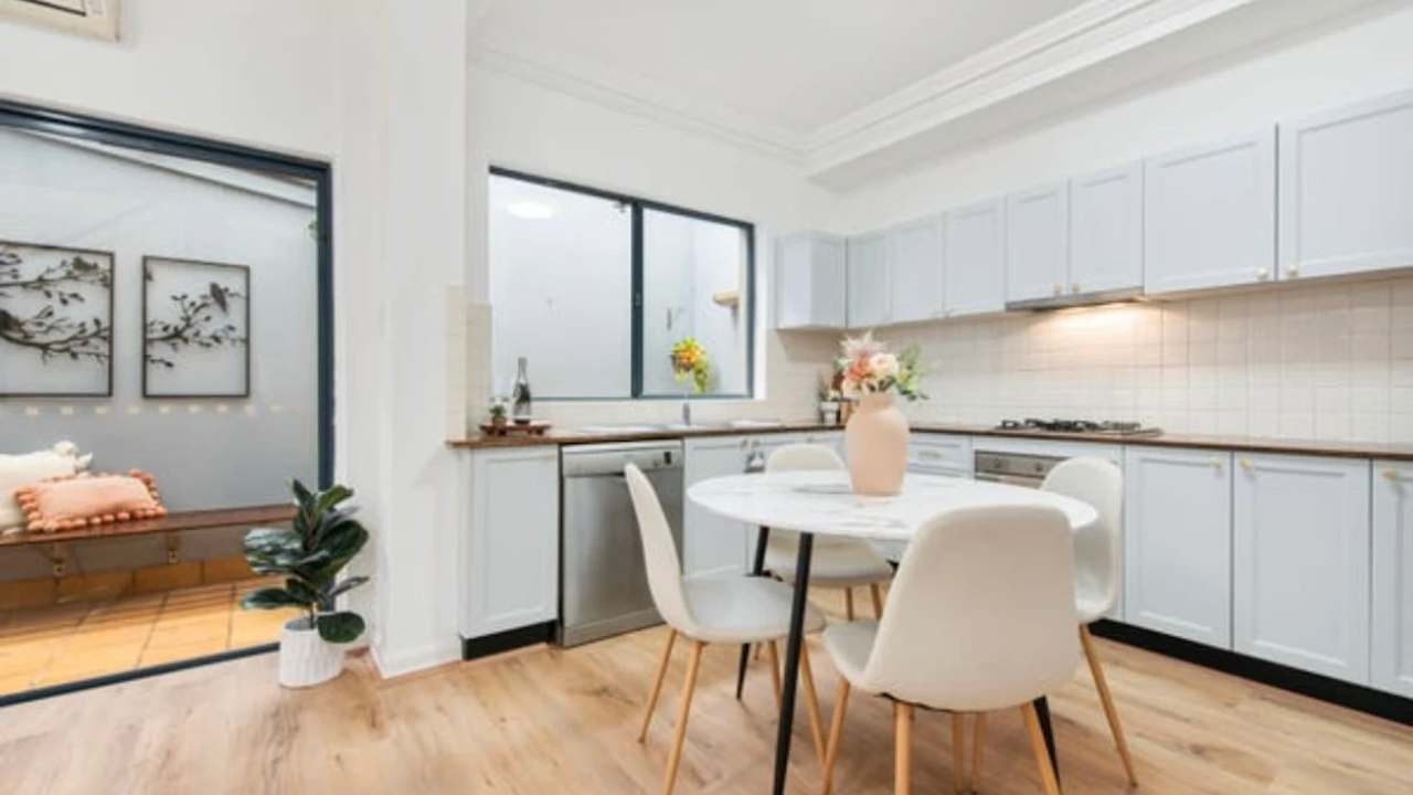 Unfurnished room in a flatshare