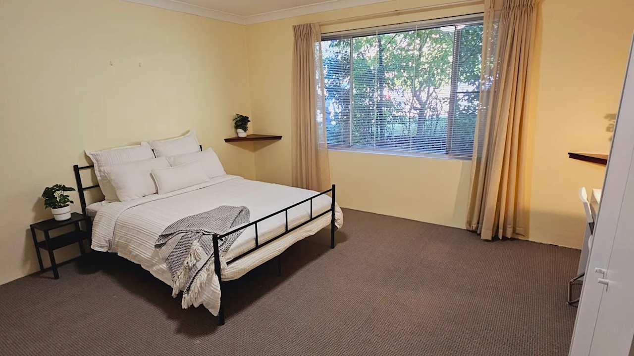 Furnished room in a share house