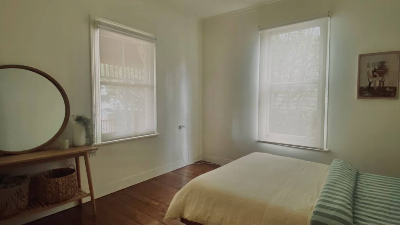 Room in a share house