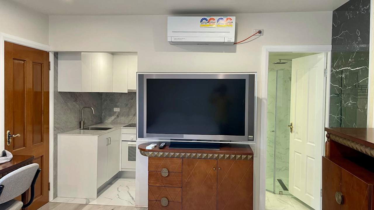 Furnished room studio flat for rent