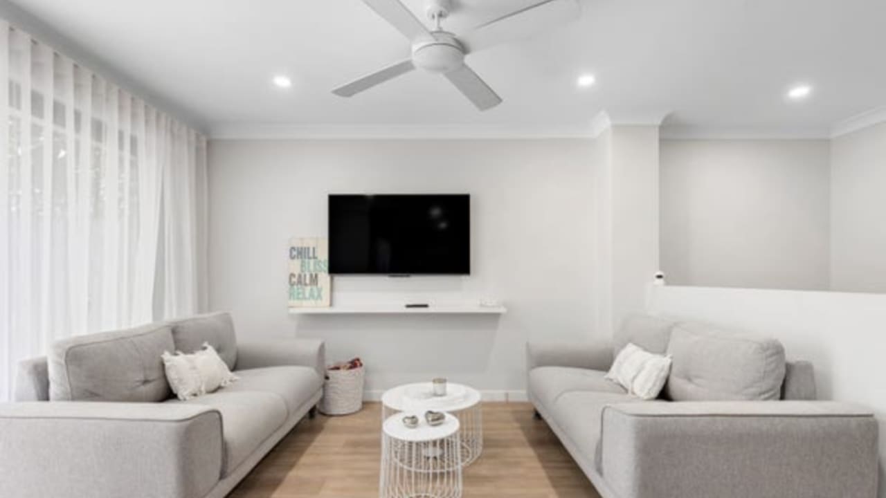 Room in a share house