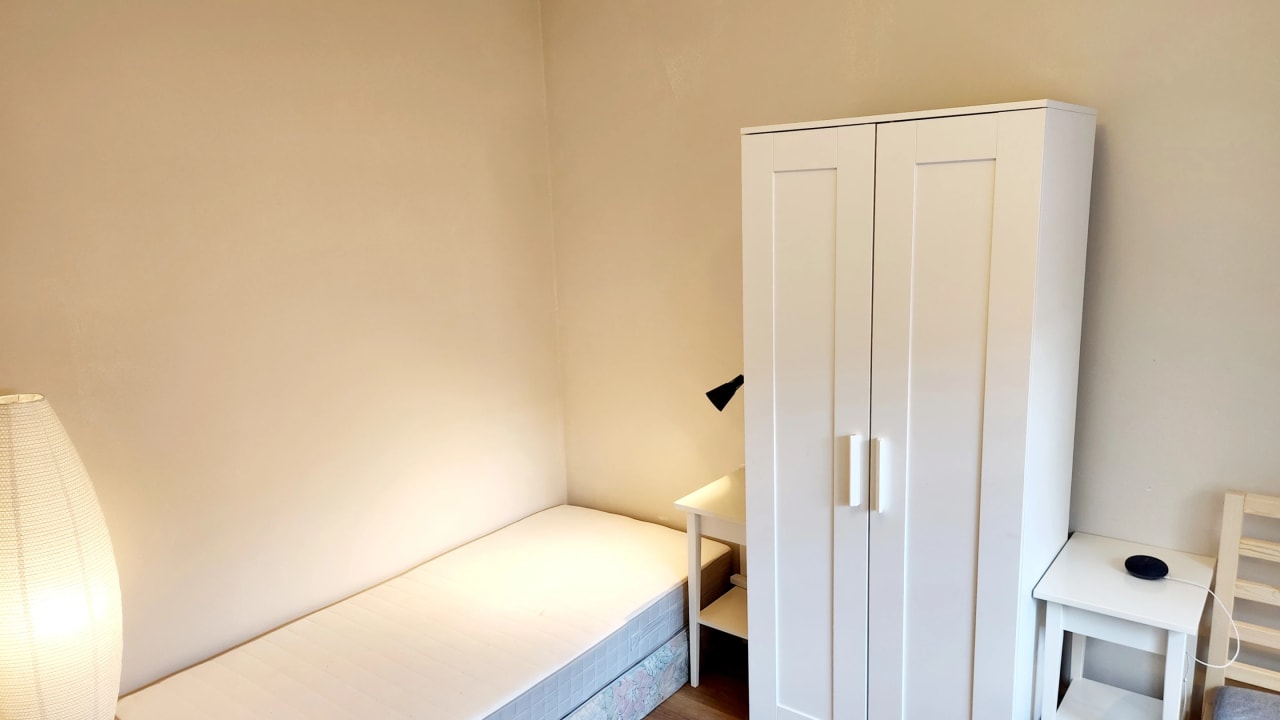Furnished room with own bathroom