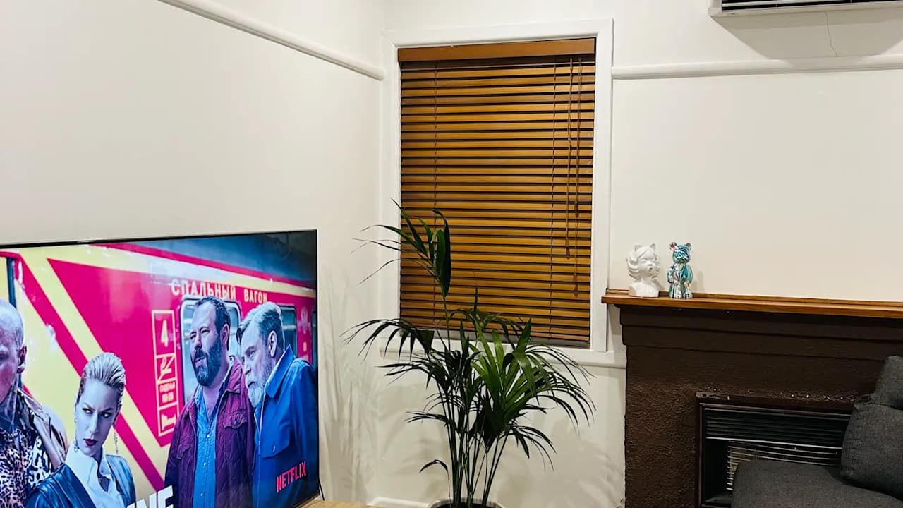 Room in a share house