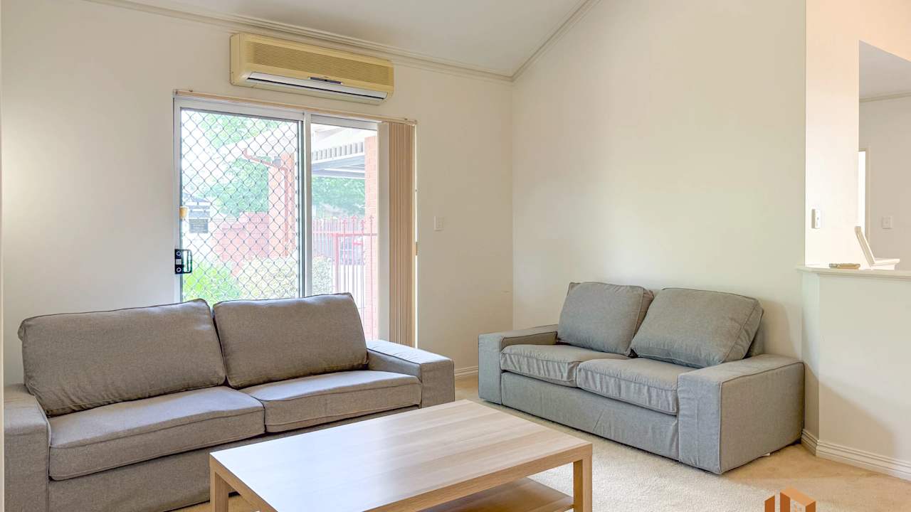 Furnished room in a share house