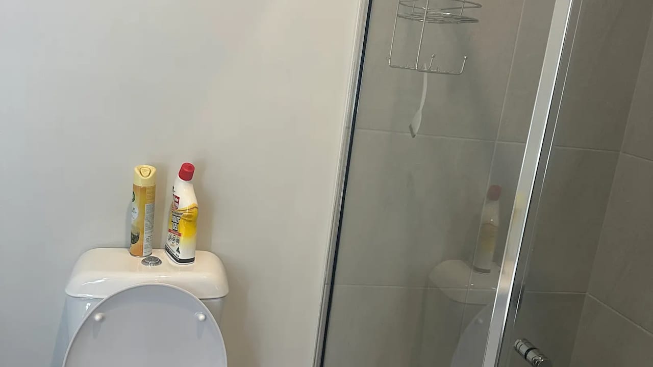 Room in a share house