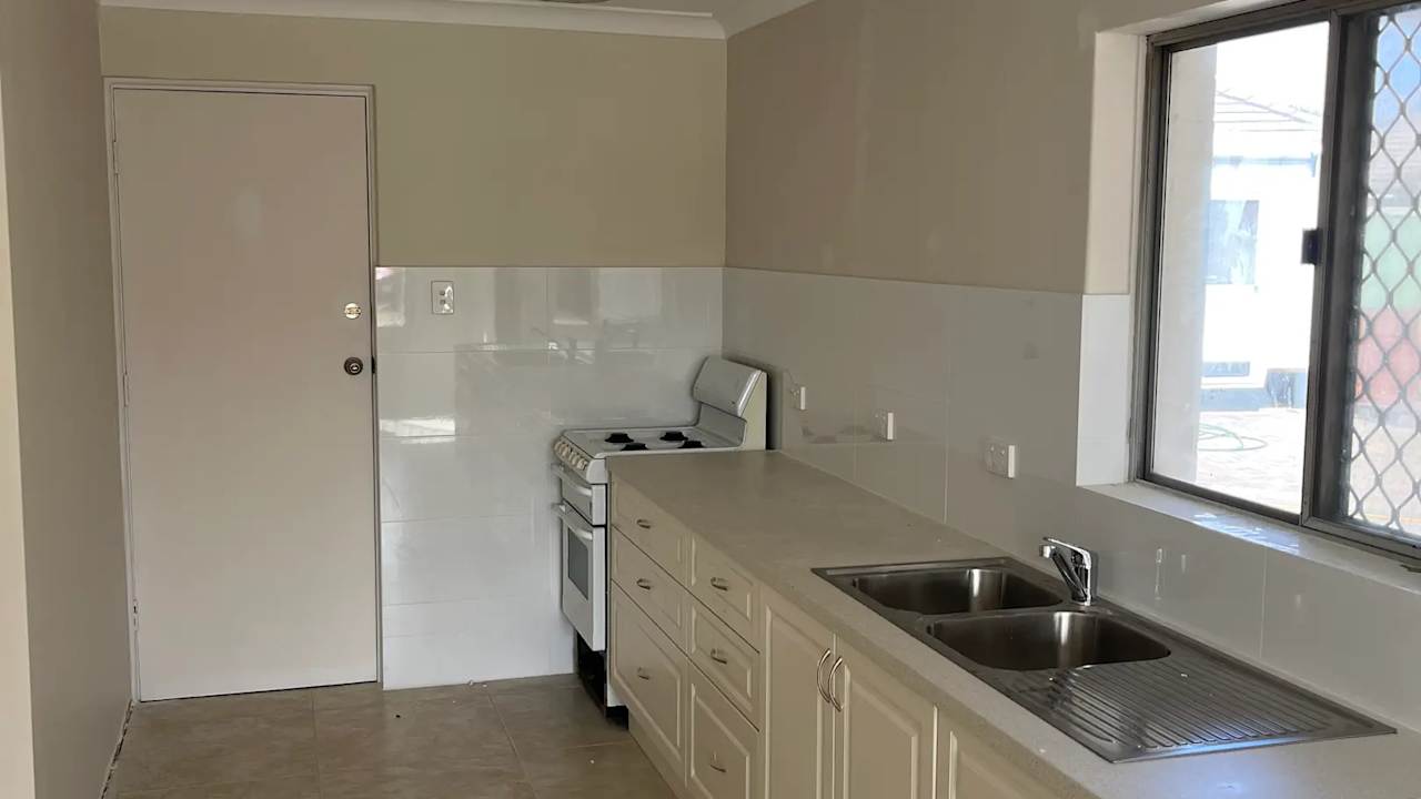 Room in a share house