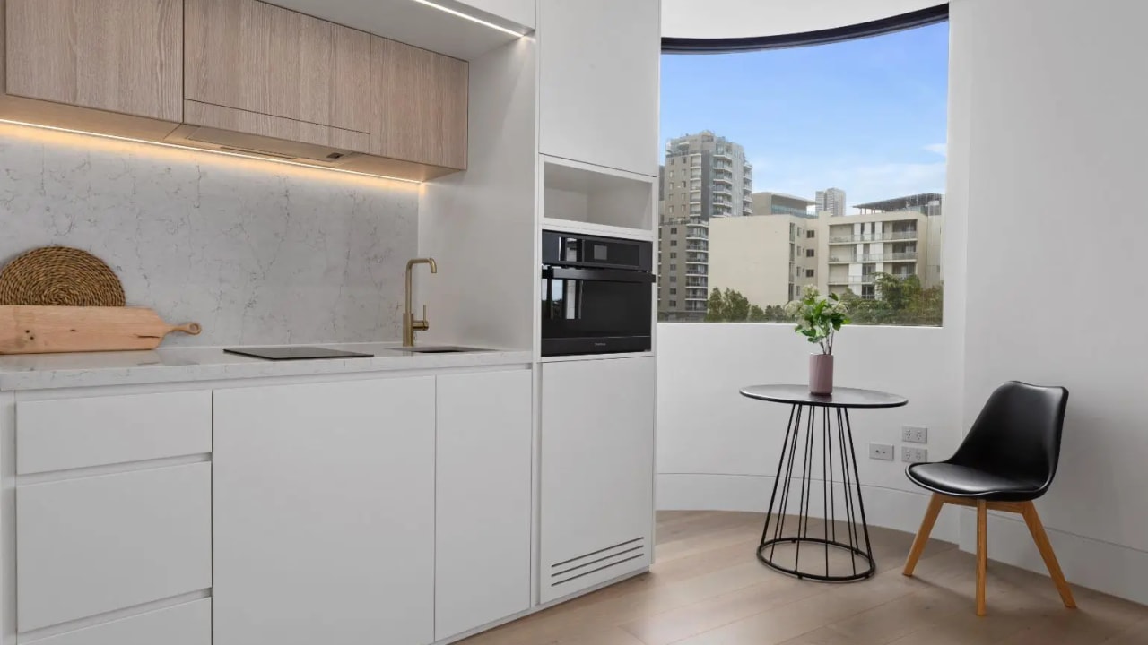 Furnished room studio flat for rent