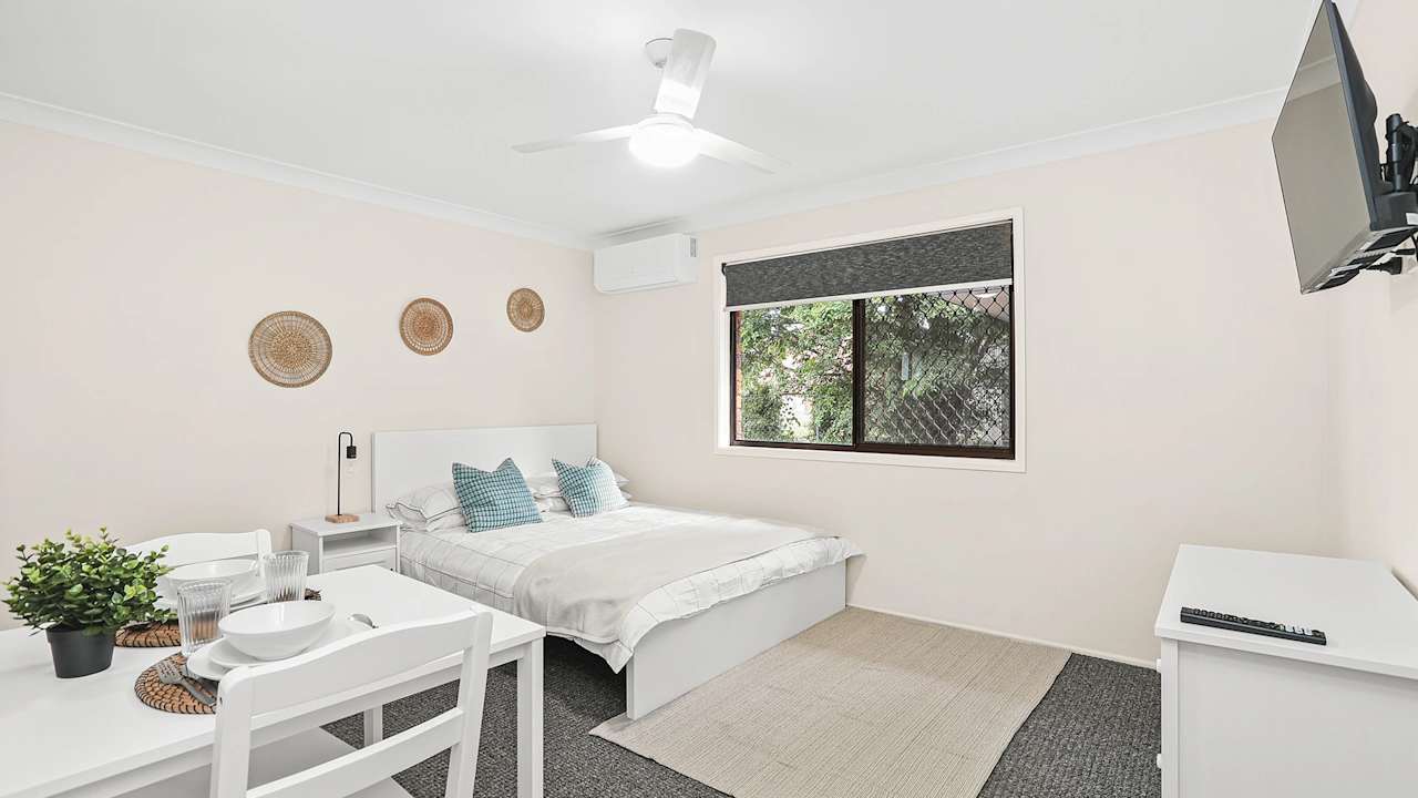 Furnished room with own bathroom