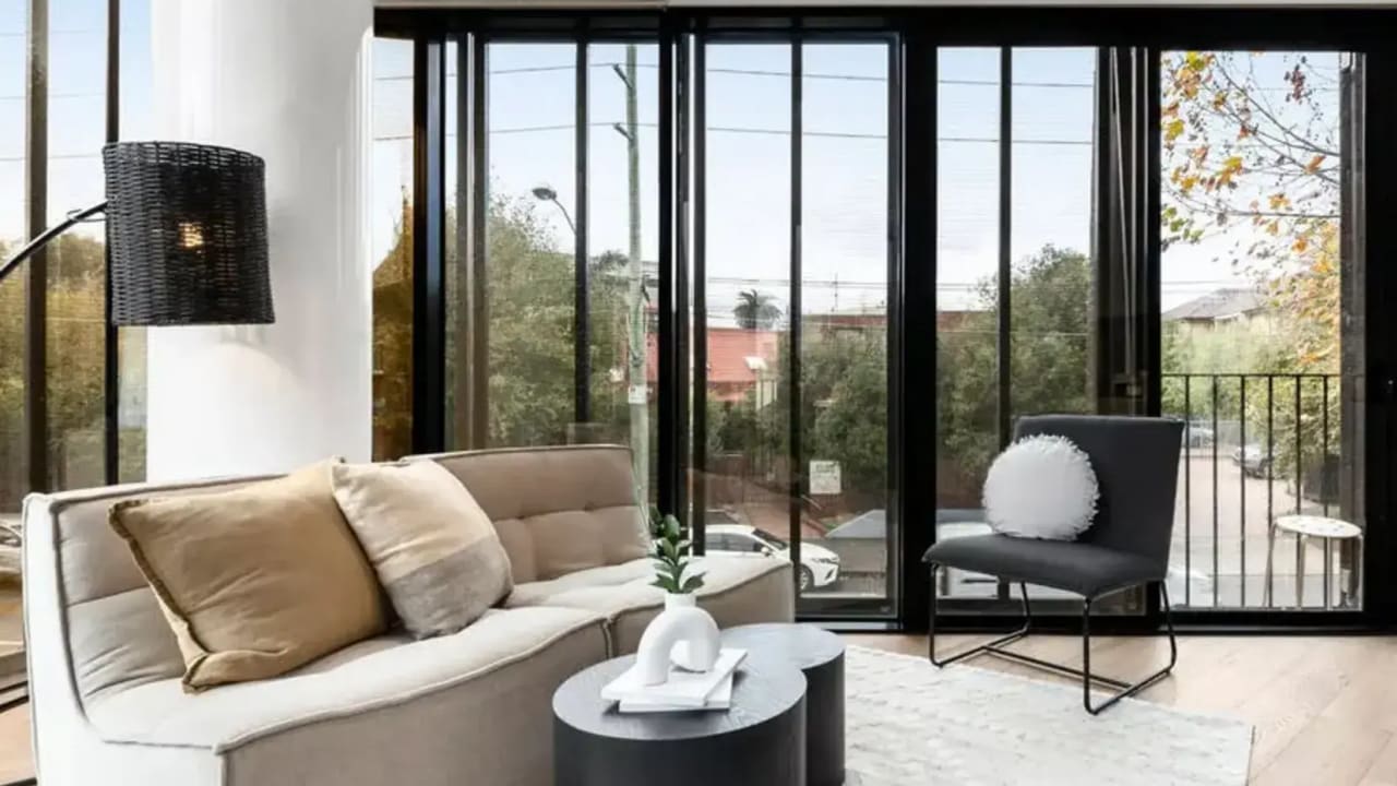 Whole property with 2 rooms for rent