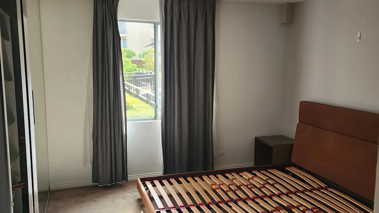 Furnished room with ensuite in a flatshare