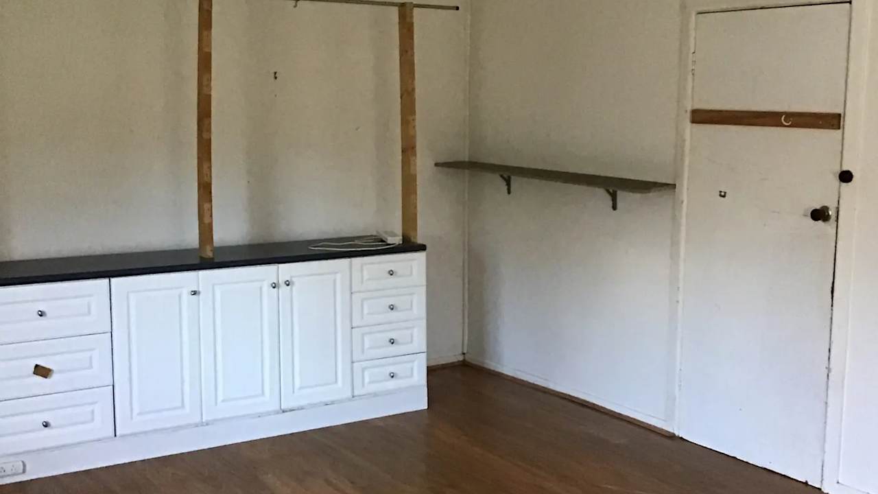 Room in a share house