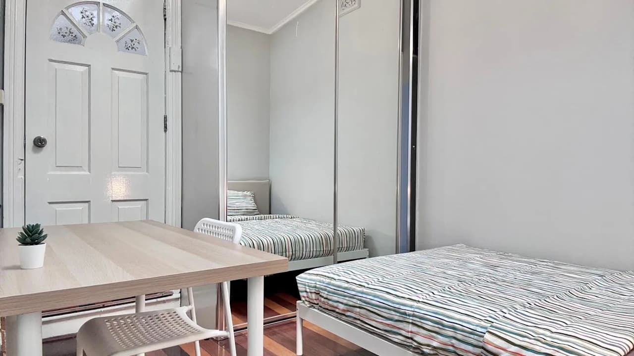 Furnished room in a share house