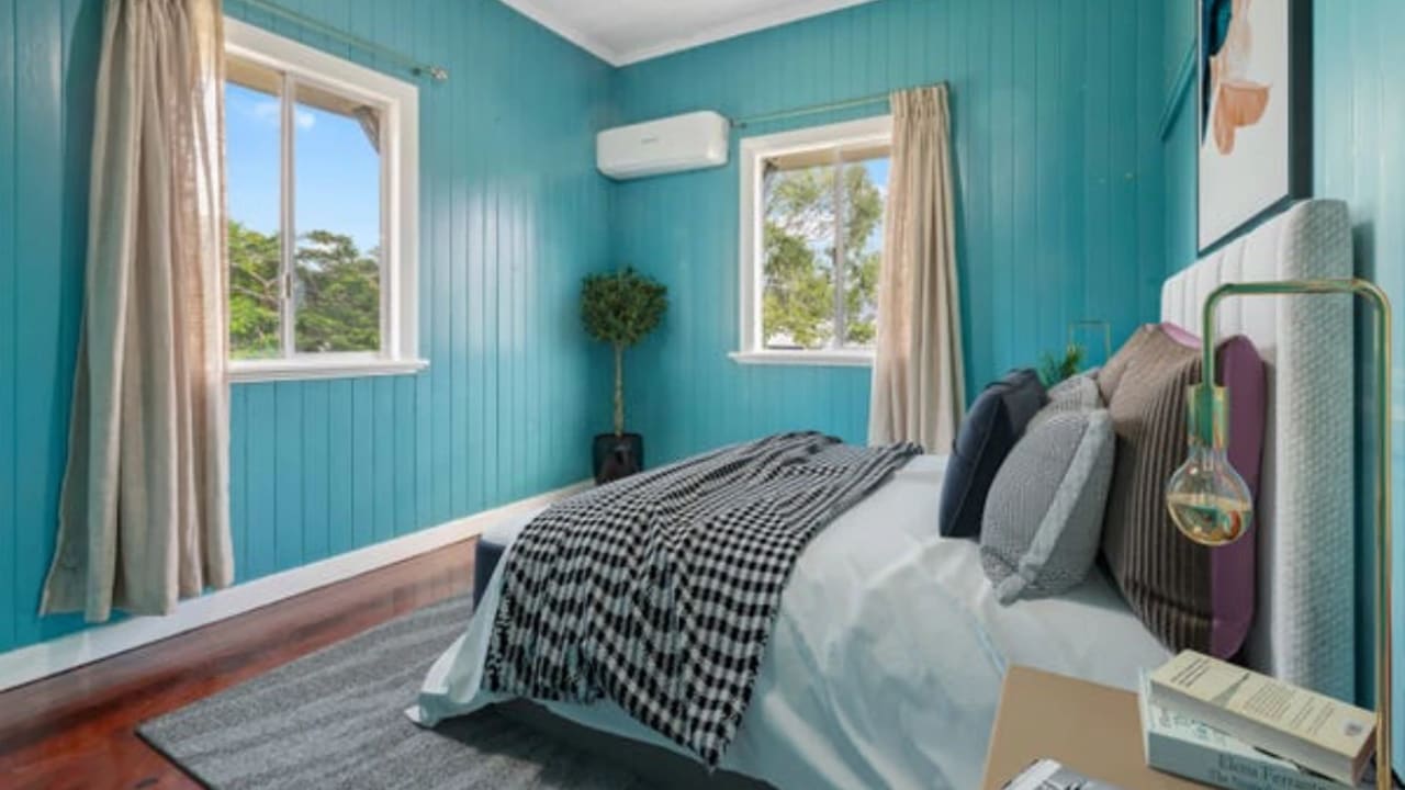 Room in a share house