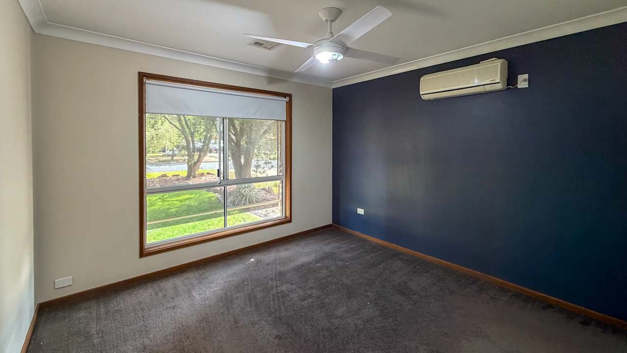 Unfurnished room in a share house